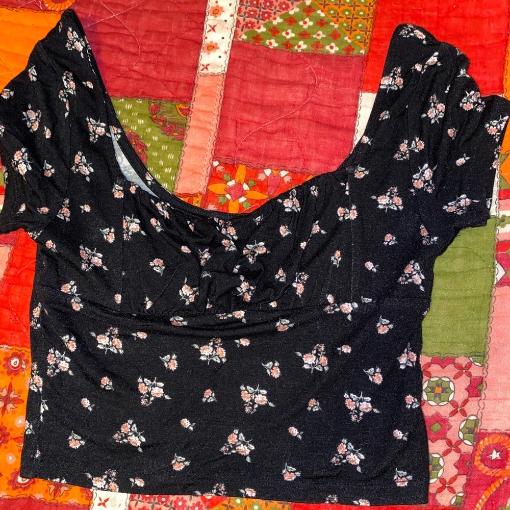 Floral Crop shirt